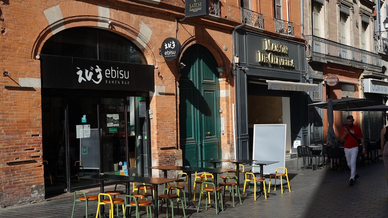 Gemütlicher Aperitif im Perpète, Toulouse - 1 Place de la Patte d'Oie
