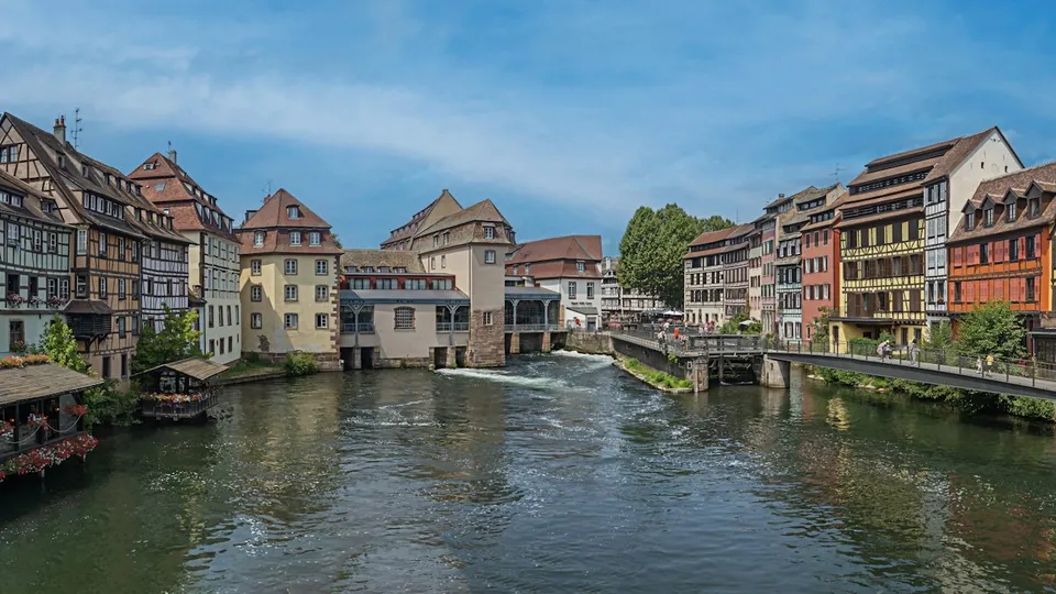 Affiche de la sortie : Dîner convivial à la Brasserie Louise de Strasbourg