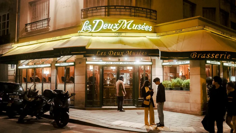 Affiche de la sortie : Brunch Mad2Moi au Loir dans la Théière à Paris